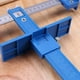 thumbnail image 3 of Guía de perforación ajustable para carpintería - Medidor dual métrico/imperial - Herramienta precisa para gabinetes y cajones - Incluye regla de medición - Color plata/azul - Material plástico + metal, 3 of 7