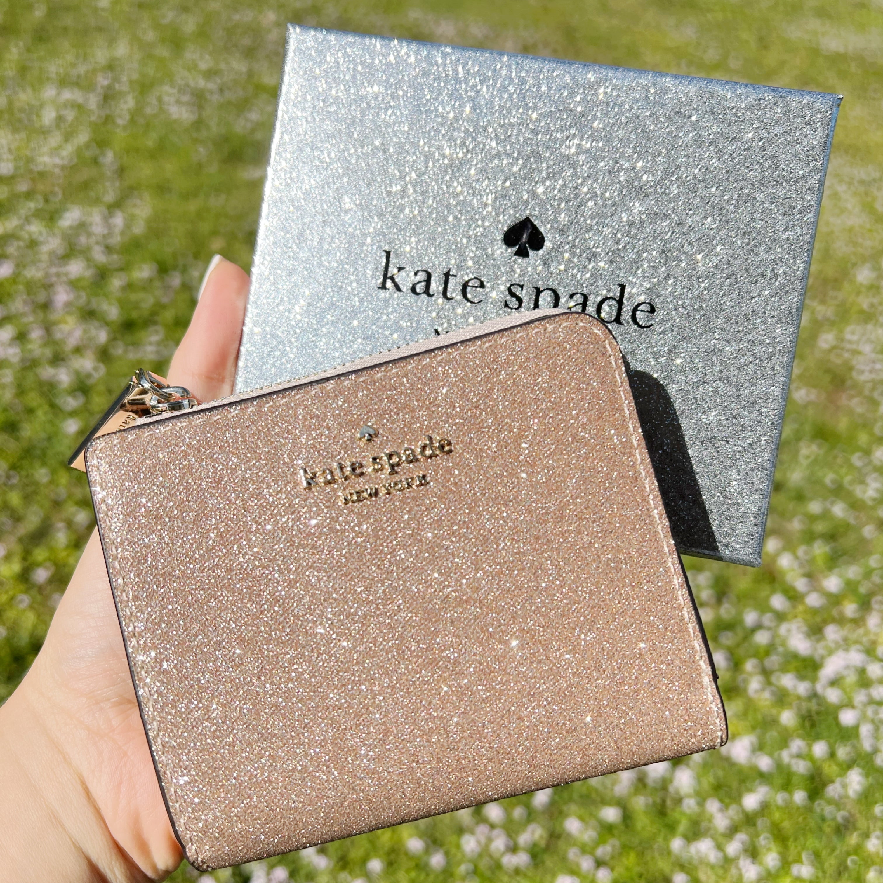 Kate Spade Small L-Zip Bifold Wallet 