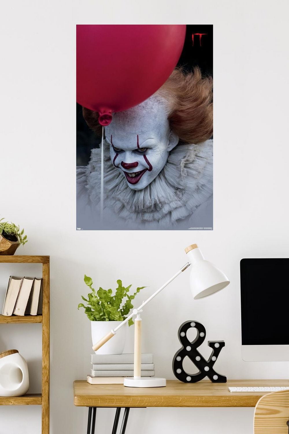IT - Balloon Wall Poster, 22.375" x 34"