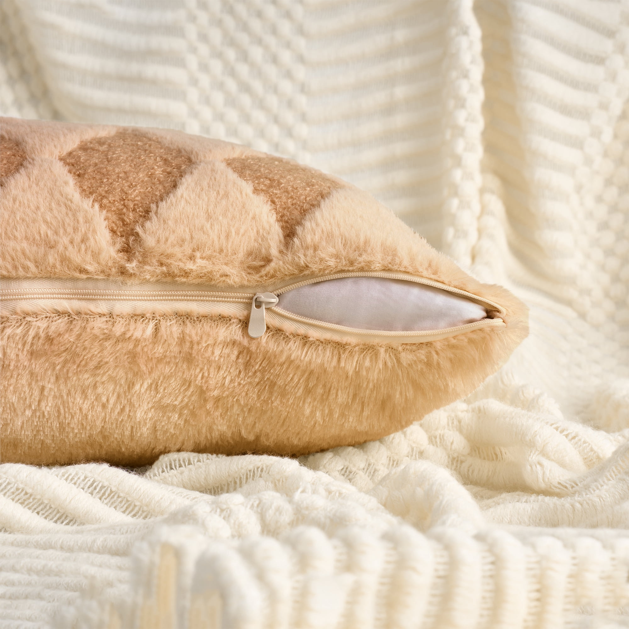 Unique Bargains Pack of 2 Plush Throw Pillow Covers with Diamond Pattern Camel
