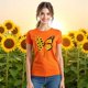 thumbnail image 3 of Blusa con Estampado de Mariposa y Girasoles – Diseño Único y Significativo Color Anaranjado Talla Chica Marca Emil SaEs, 3 of 4