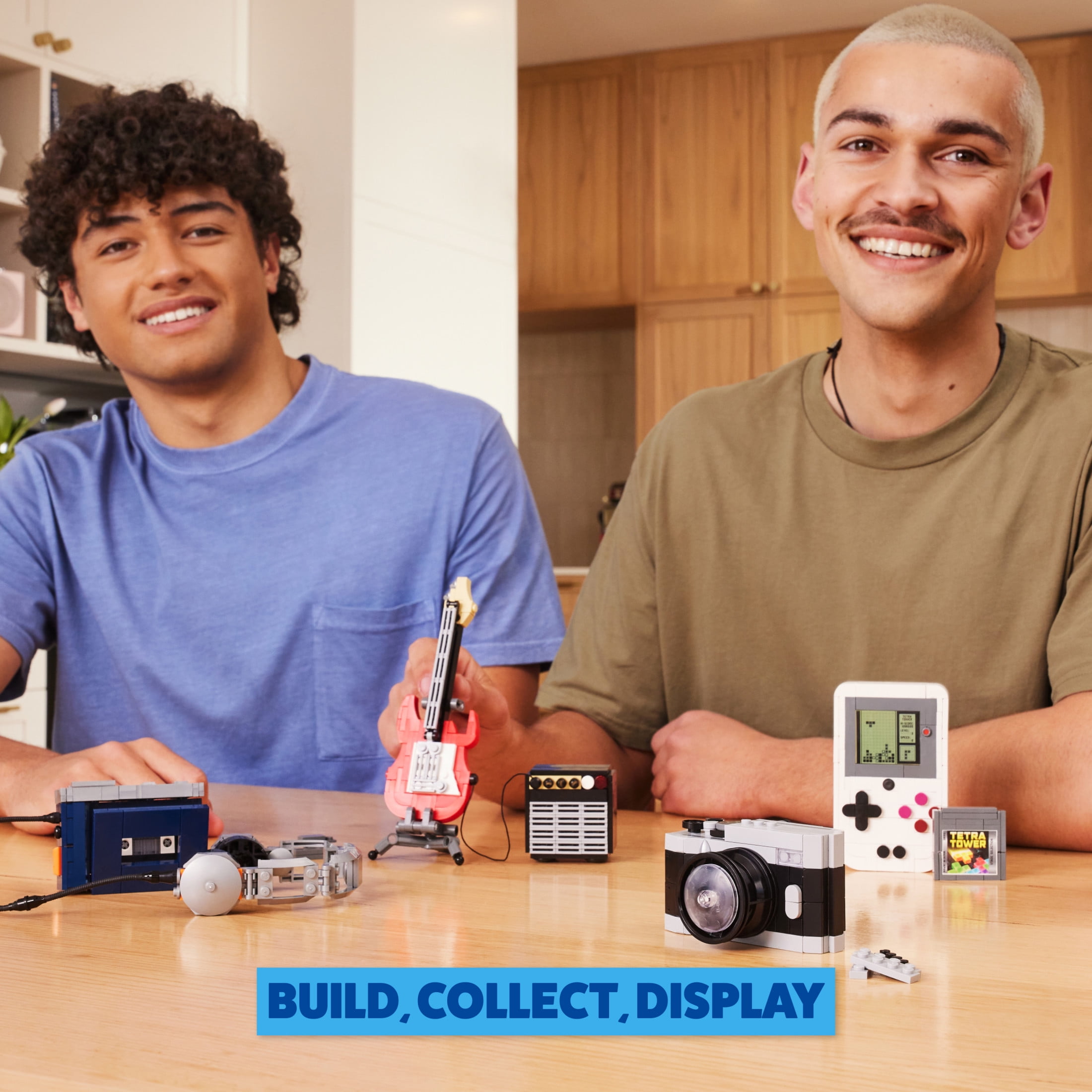 MAX Build More Premium Retro Series 2 (Camera) by ZURU – Novelty Unboxing Toy & Building Brick Collectible Minis with up to 188 Pieces, Retro Designs to Build & Display, Ages 8+, Kids, Teens & Adults.