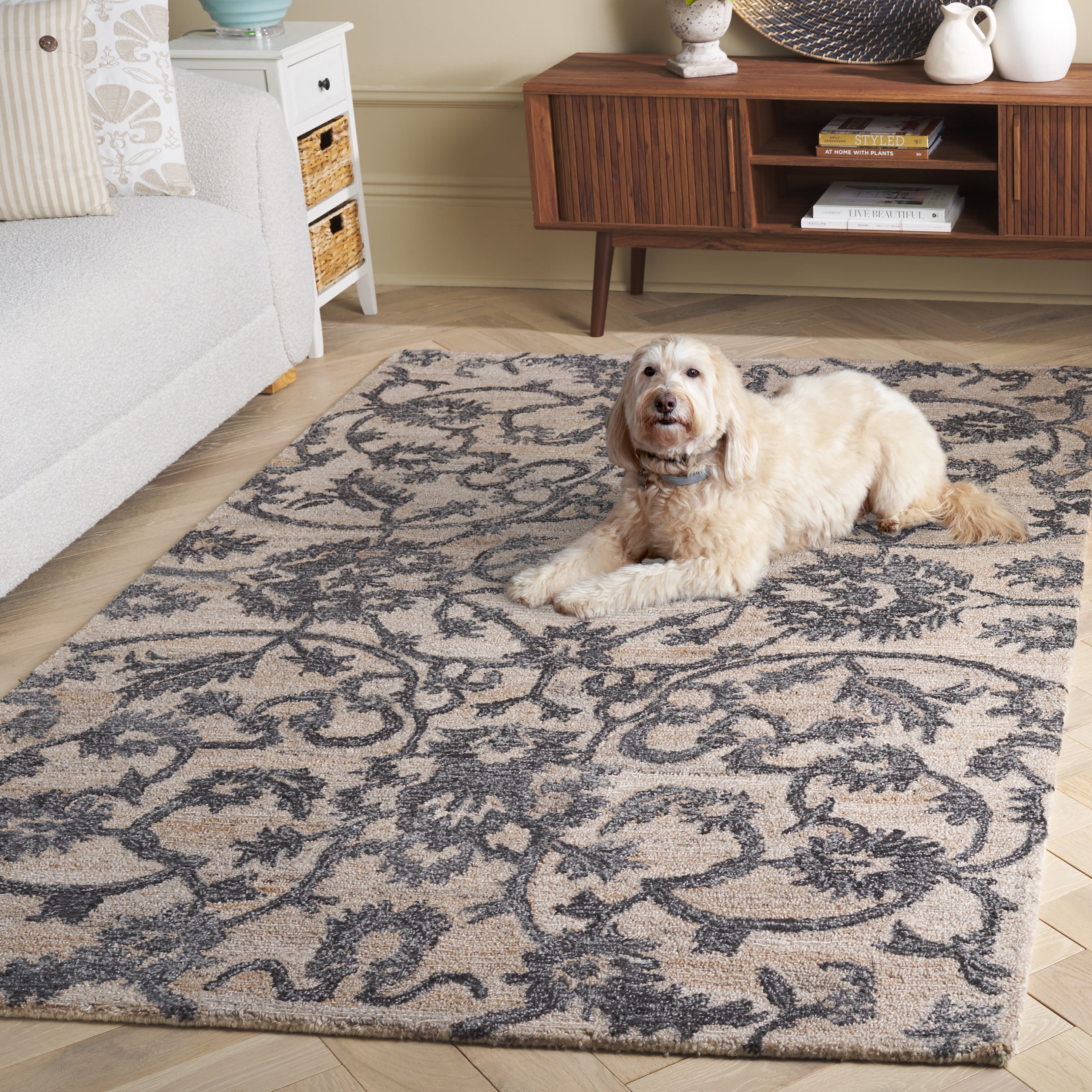 SAFAVIEH Anatolia Jamaar Floral Area Rug, Beige/Black, 6' x 6' Square
