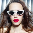 thumbnail image 1 of Gafas de sol de ojo de gato europeas y americanas, foto sencilla de moda con gafas de sol de montura pequeña, gafas triangulares, 1 of 6