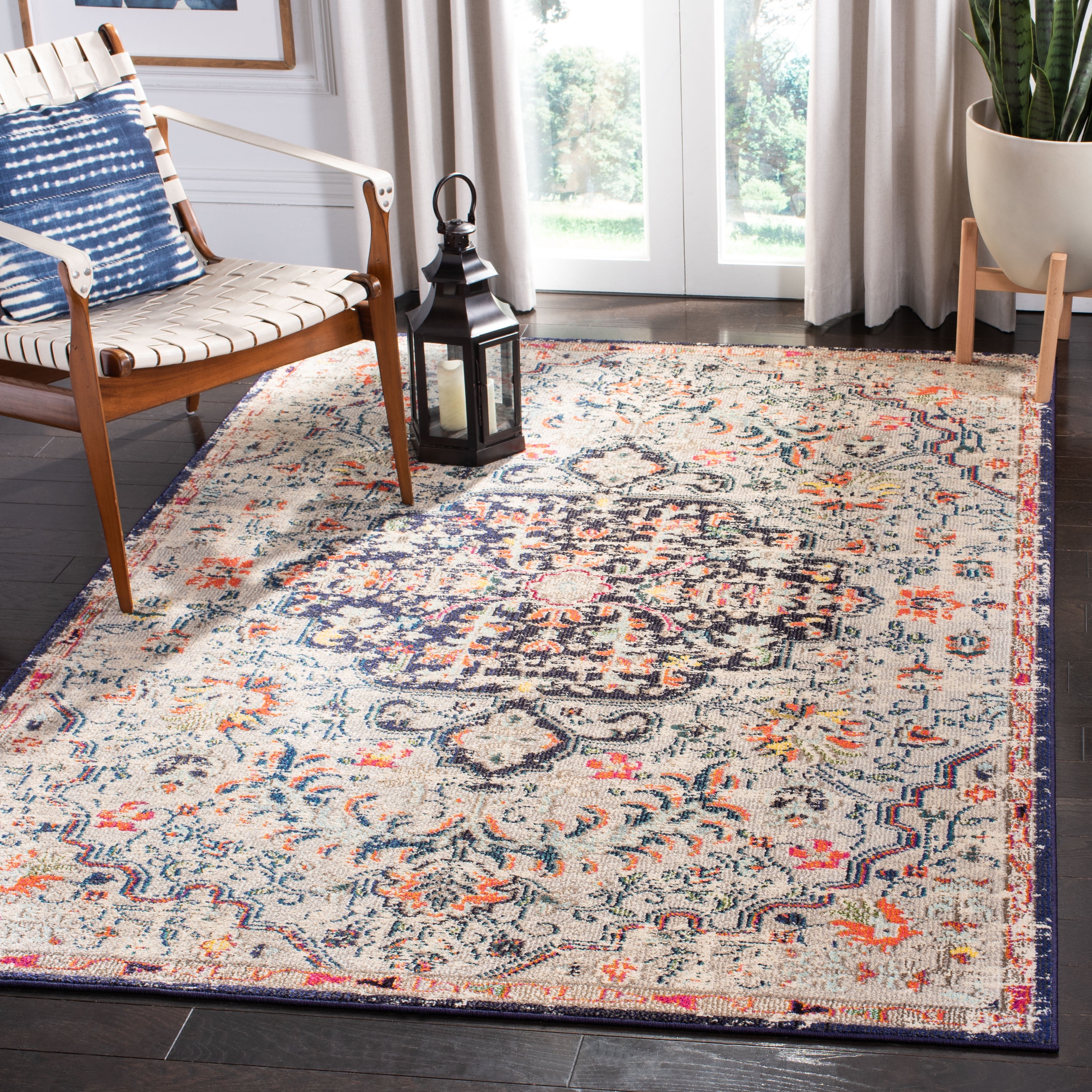 SAFAVIEH Madison Joandra Southwestern Area Rug, Beige/Black, 2'2" x 4'