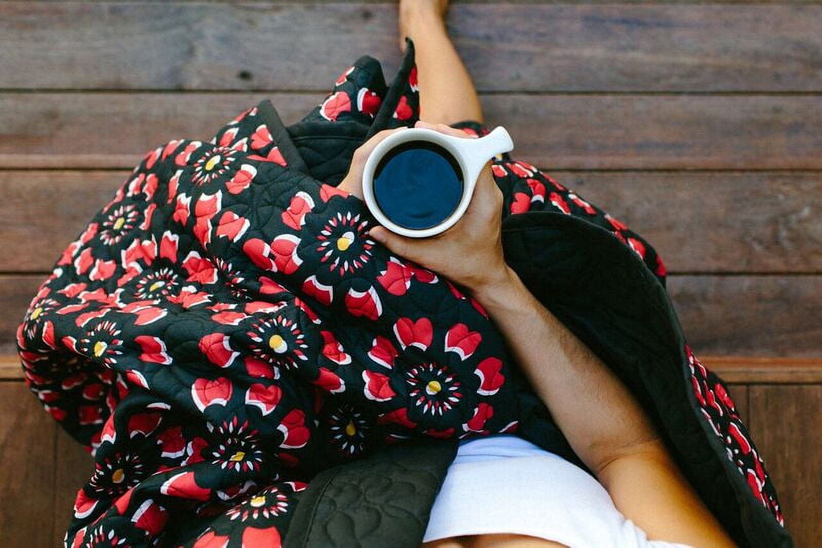 Vita Good Life Flores Reversible Quilt Set