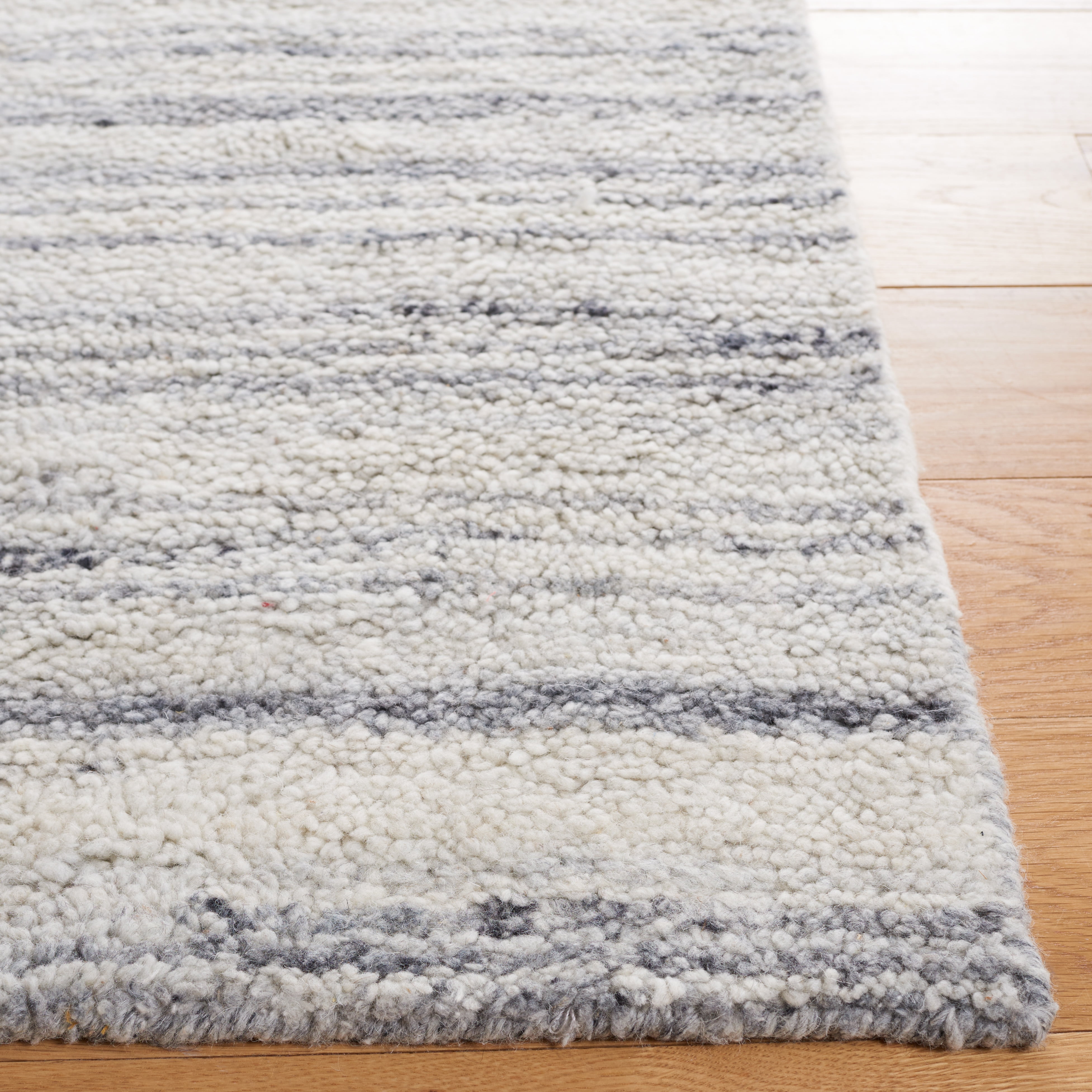 SAFAVIEH Casablanca Katharine Distressed Area Rug, Grey/Ivory, 5' x 8'