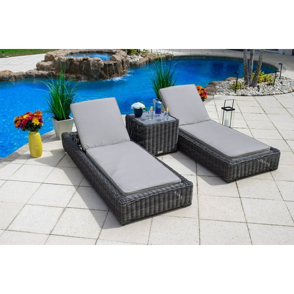 Malmo 3-Piece Resin Wicker Outdoor Patio Furniture Chaise Lounge Set In Gray w/ Two Chaise Lounge Chairs and Side Table (Full-Round Gray Wicker, Polyester Light Gray)