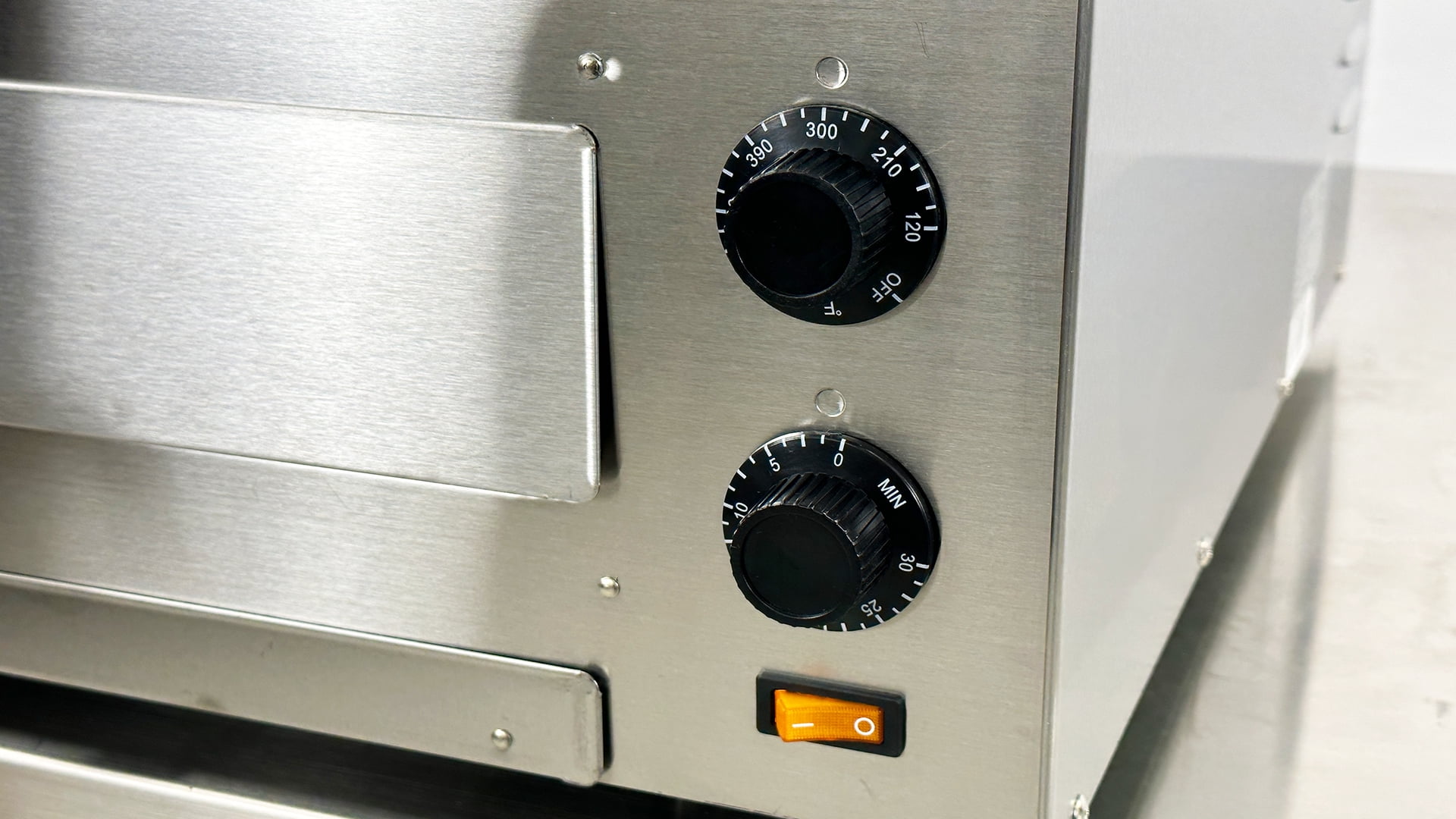 24 in. Commercial Electric Pizza Oven 1700W Countertop Pizza Oven with Adjustable Temp