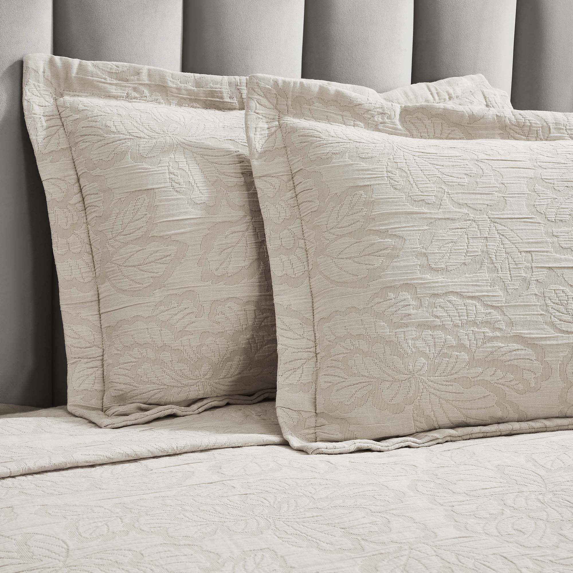Superior Hibiscus Cotton Matelasse Bedspread and Sham Set, 3-Piece Dual Tone Modern Bedspreads, Full, Beige