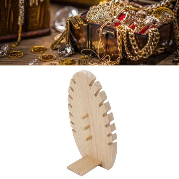 Large necklace deals display