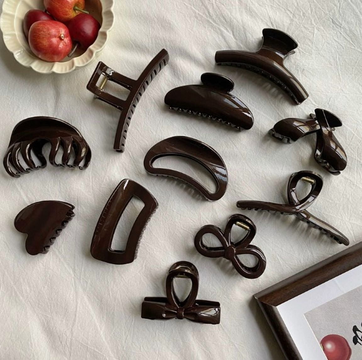 Large Chocolate Shark Clips - Strong Grip for Thick Hair, Elegant Design for Daily Wear