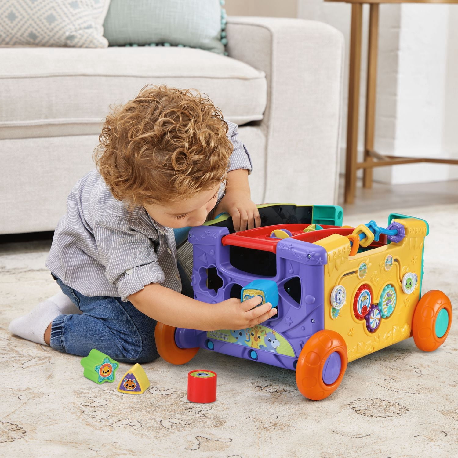 VTech Sort & Discover Activity Wagon - 4 Sides of Play - Baby and Toddler Toy - French Version