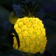 thumbnail image 4 of Lámpara solar de piña para jardín IP55, resina artesanal, estatua de piña, lámpara de jardín (amarillo), 4 of 7