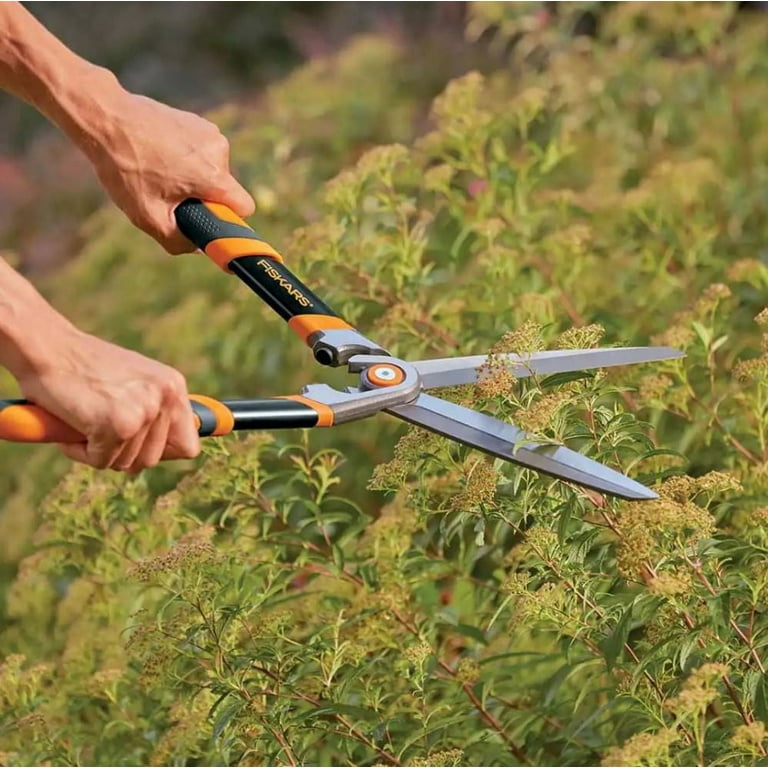 Fiskars Forged Bypass Pruner with Replaceable Blade