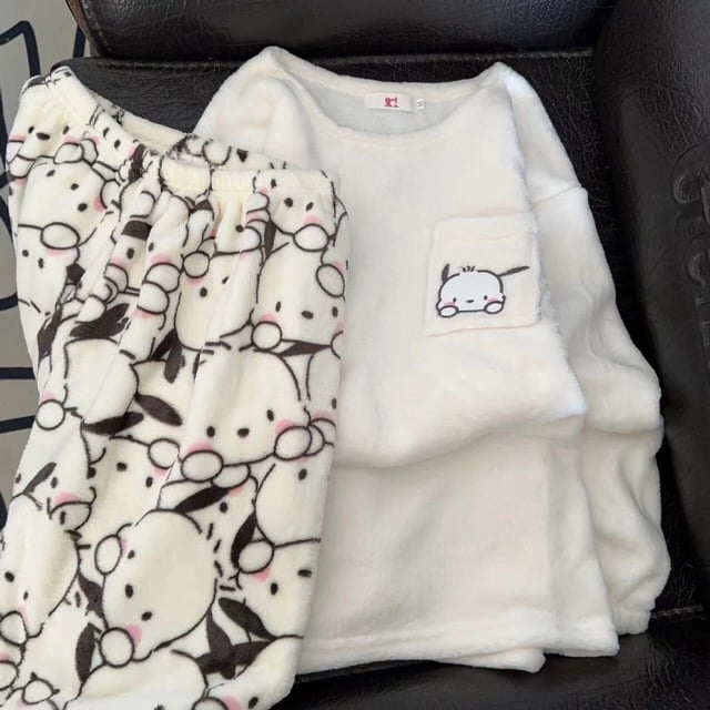 Pijamas japoneses bonitos de hellokitty para mujer, franela de invierno, además de terciopelo grueso, traje de dibujos animados de celebridades de internet para el hogar