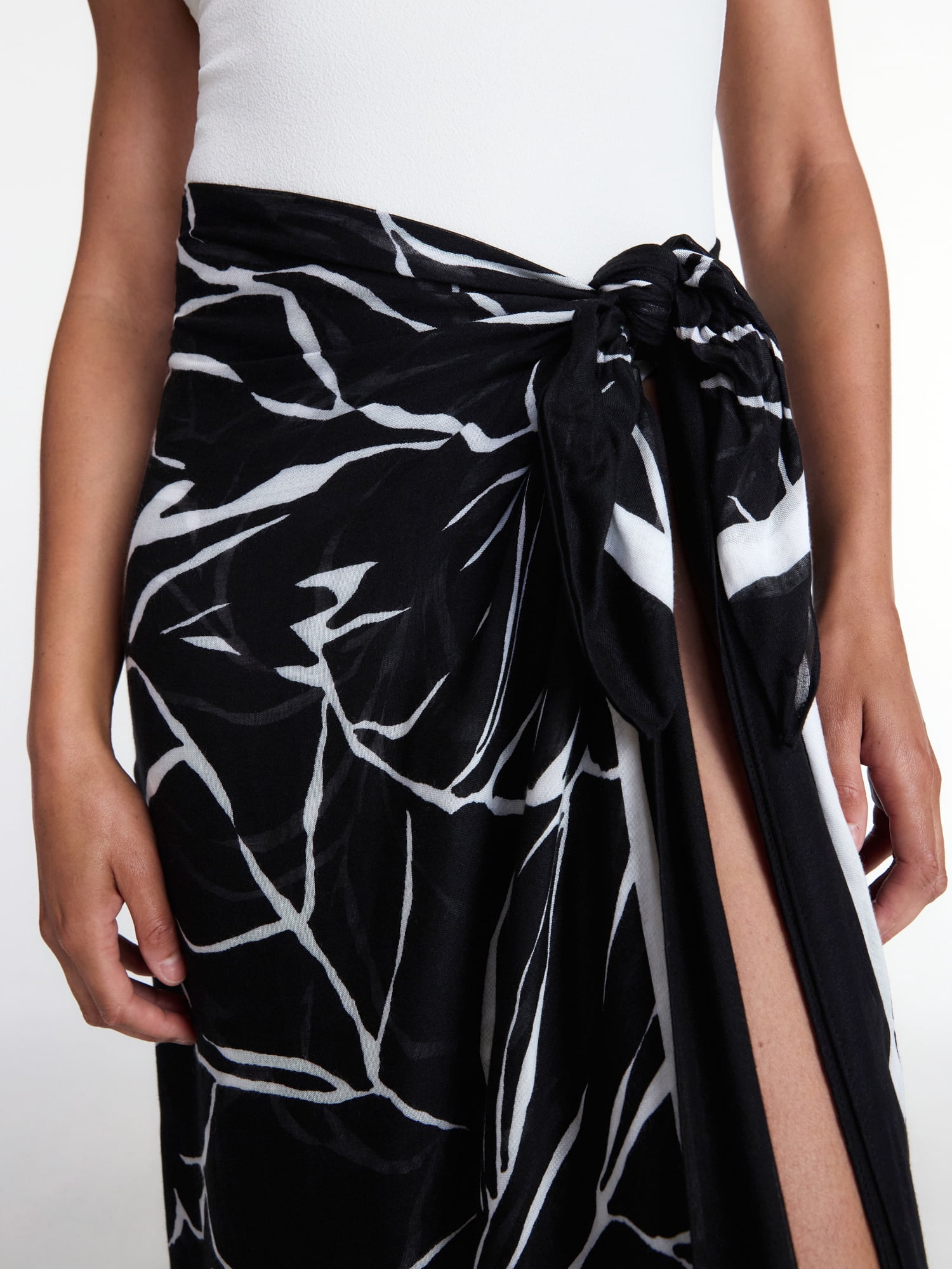 Time and Tru Women’s Print Pareo, One Size