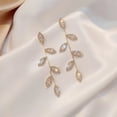thumbnail image 2 of Par Aretes Hojas Colgante Pendiente Elegante Largo-Dorado Shuxiu Wang 9024719205748, 2 of 5