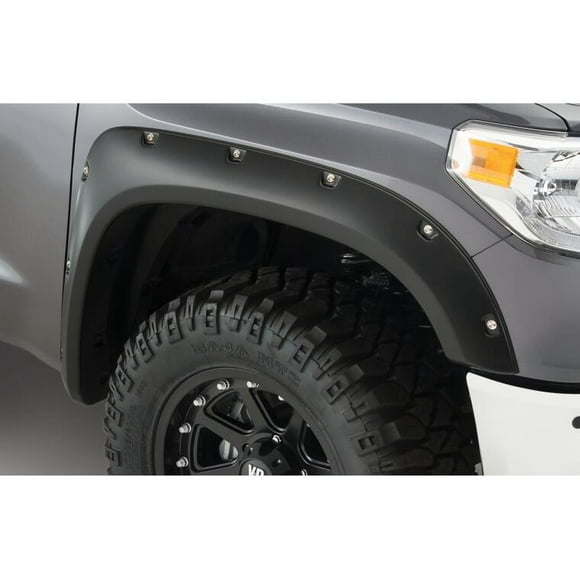 Convient 2014-2021 Toyota Toundra Bushwacker Arrondi 30918-02 Style de Poche; Couverture de Pneu 1-3/4 Pouces; Noir Mat; Plastique Lisse Dura-Flex 2000 TPO; Hauteur de Fusée 4-1/2 Pouces; Lot de 4