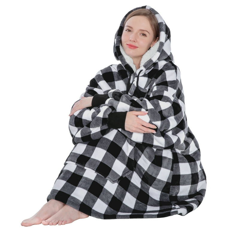 PAVILIA Blanket Hoodie for Women White Sherpa Wearable Blanket Men Cozy Oversized Sweatshirt Blanket Warm Fleece Hooded Blanket Sweater with