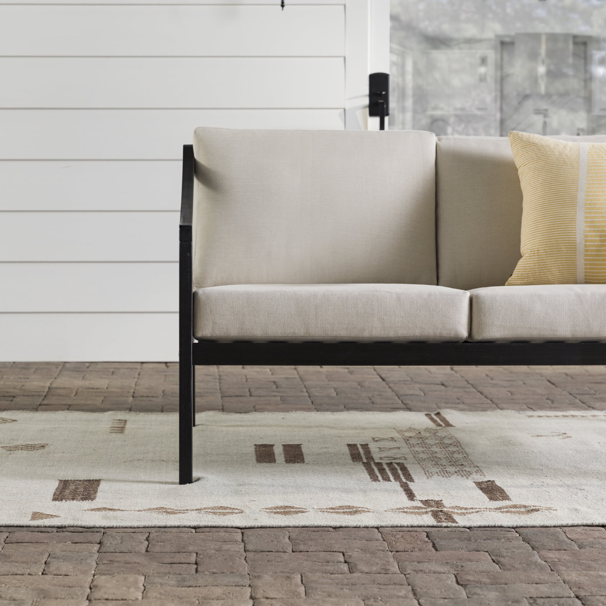 Walker Edison Modern Solid Wood Curved-Arm Outdoor Loveseat, Black
