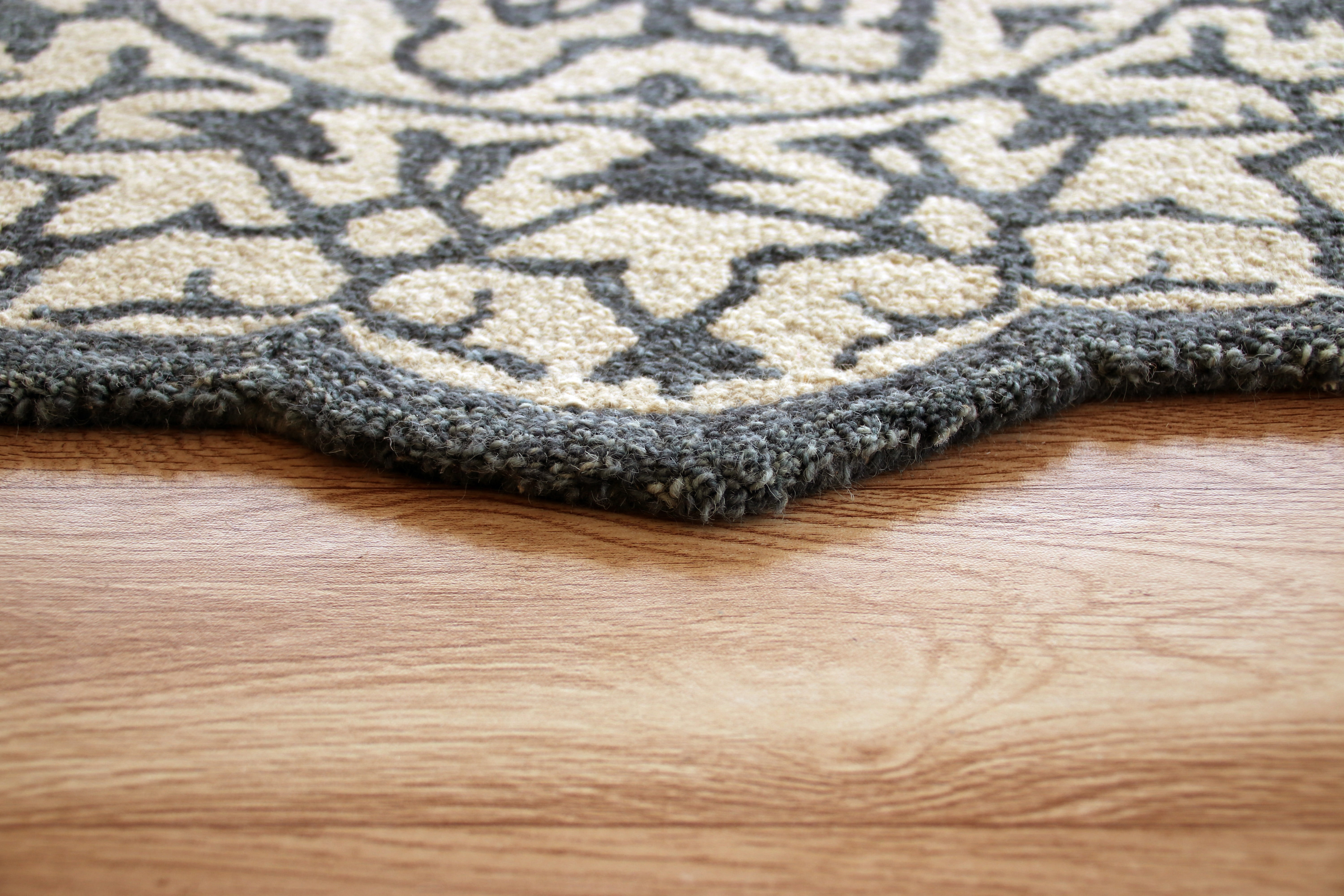 Harlow Hill Daisey Blue/Ivory Medallion Wool Indoor Area Rug6' Round