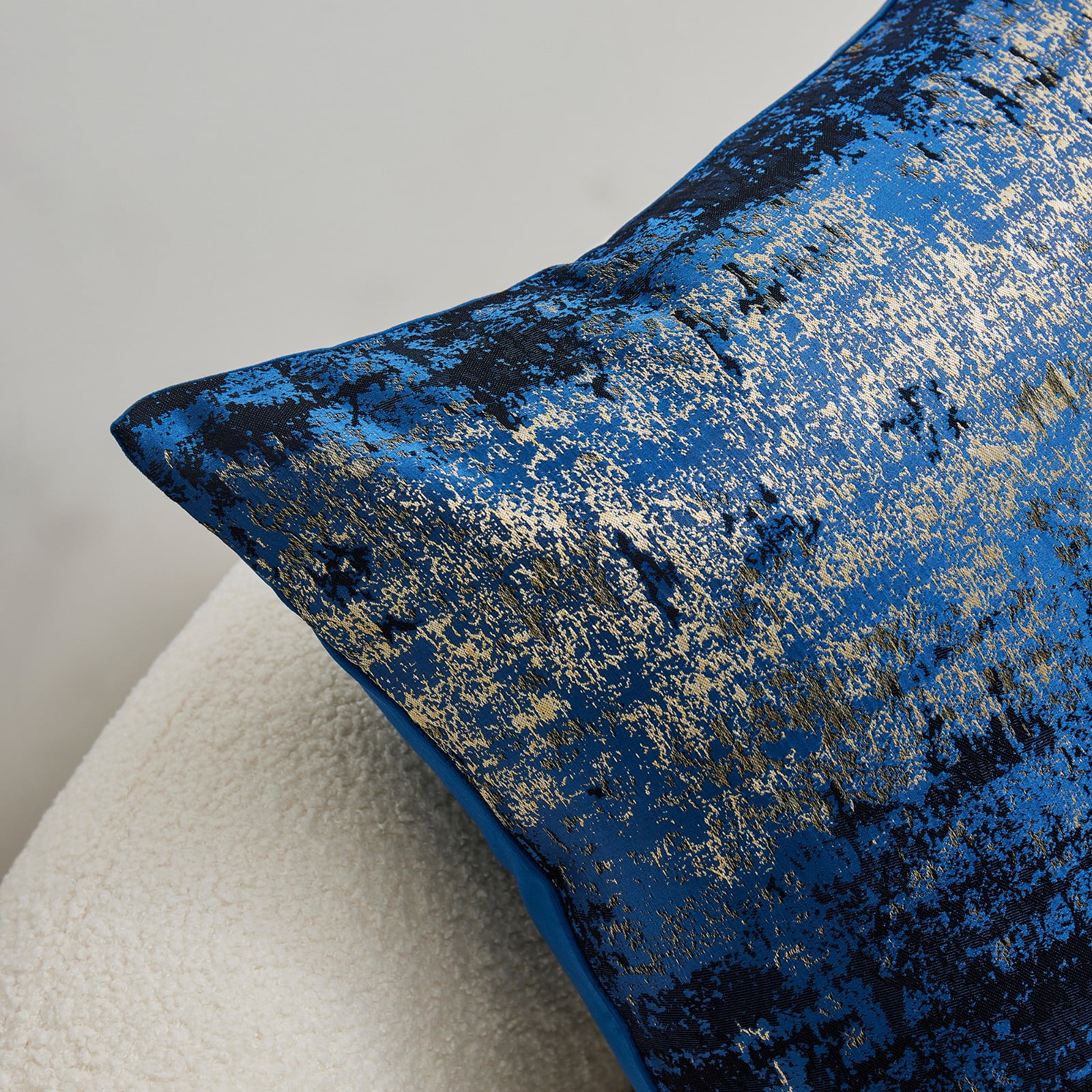 THE-TINOART Modern Luxury Textured Velvet Throw Pillow Cover 24x24 Inch Abstract Navy Blue Metallic Jacquard Accent Couch Pillow Case for Sofa Cushion Bedroom Living Room Decoration