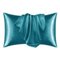 thumbnail image 1 of Deconovo Juego de 2 fundas de almohada King de satén y seda, color verde oliva oscuro, con cierre de sobre, protector de lujo para el cabello y la piel., 1 of 8