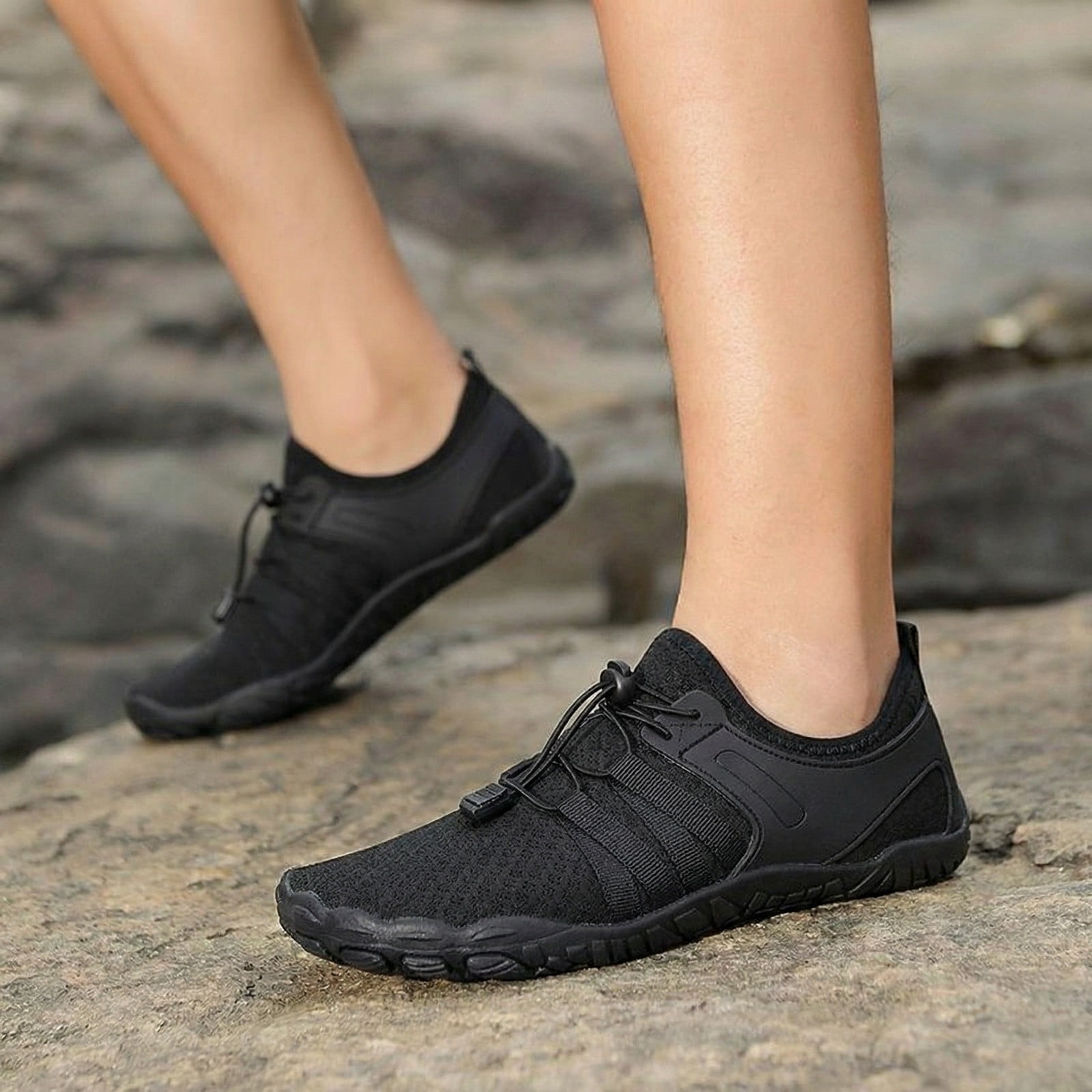 KANG Fashion Unisex Outdoor River-Trekking Shoes, Non-Slip, Water-Resistant Aqua Shoes for Hiking, the Beach, the Pool, the Gym, and Outdoor Sports with a Flexible, Protective Sole Black 46