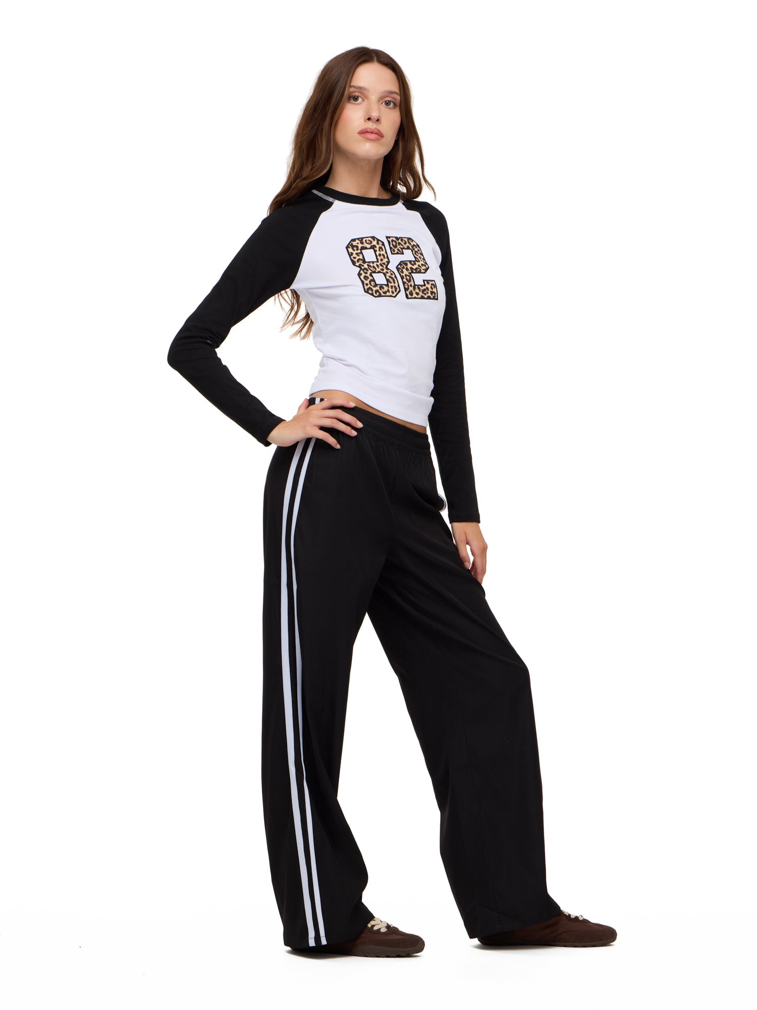 Forever 21 Women's Raglan 3/4 Sleeve Graphic Baseball Tee, Cotton Stretch Casual Everyday T-Shirt Top, Black, XXS-XXL