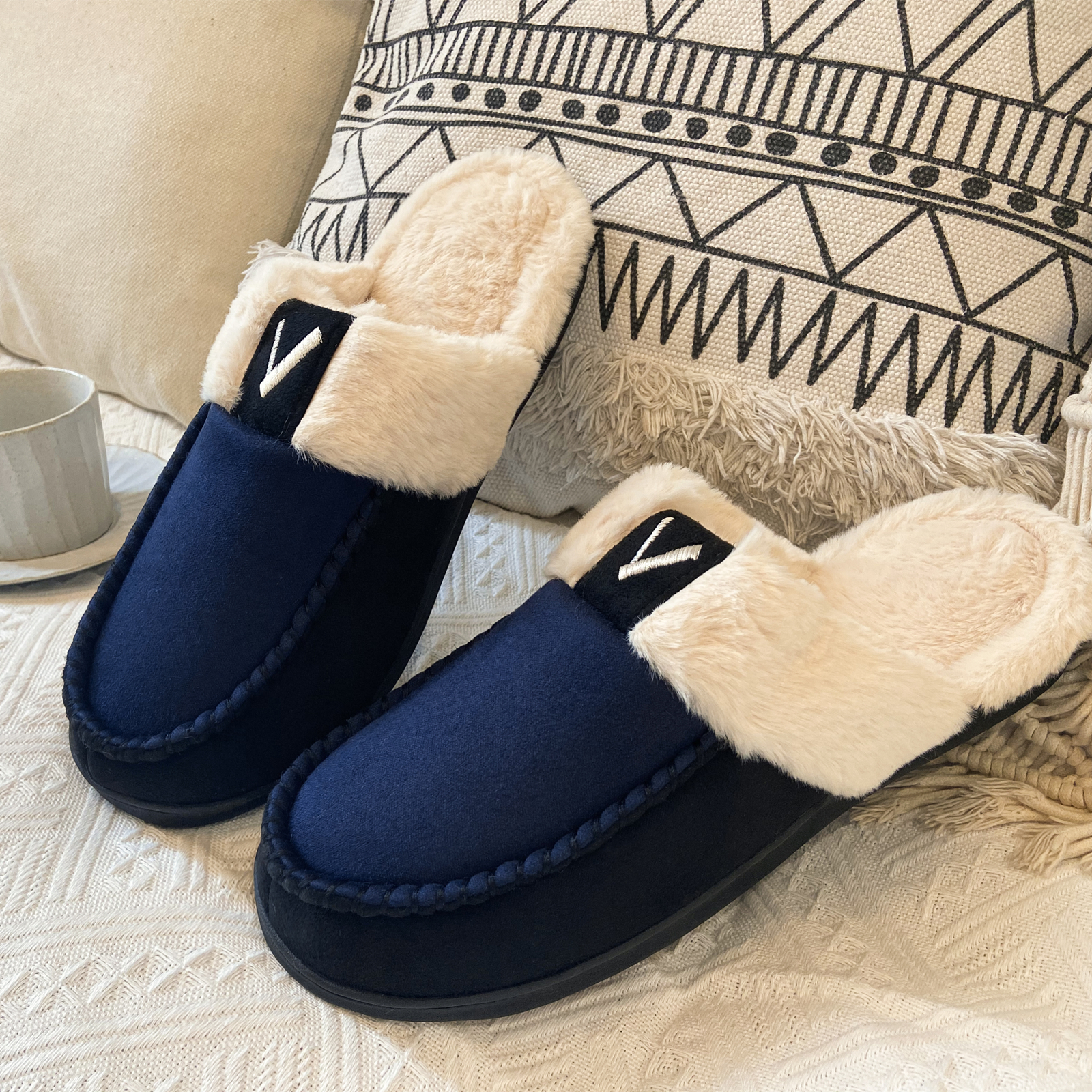 Vonmay Men's Scuff Slippers with Memory Foam photo 4