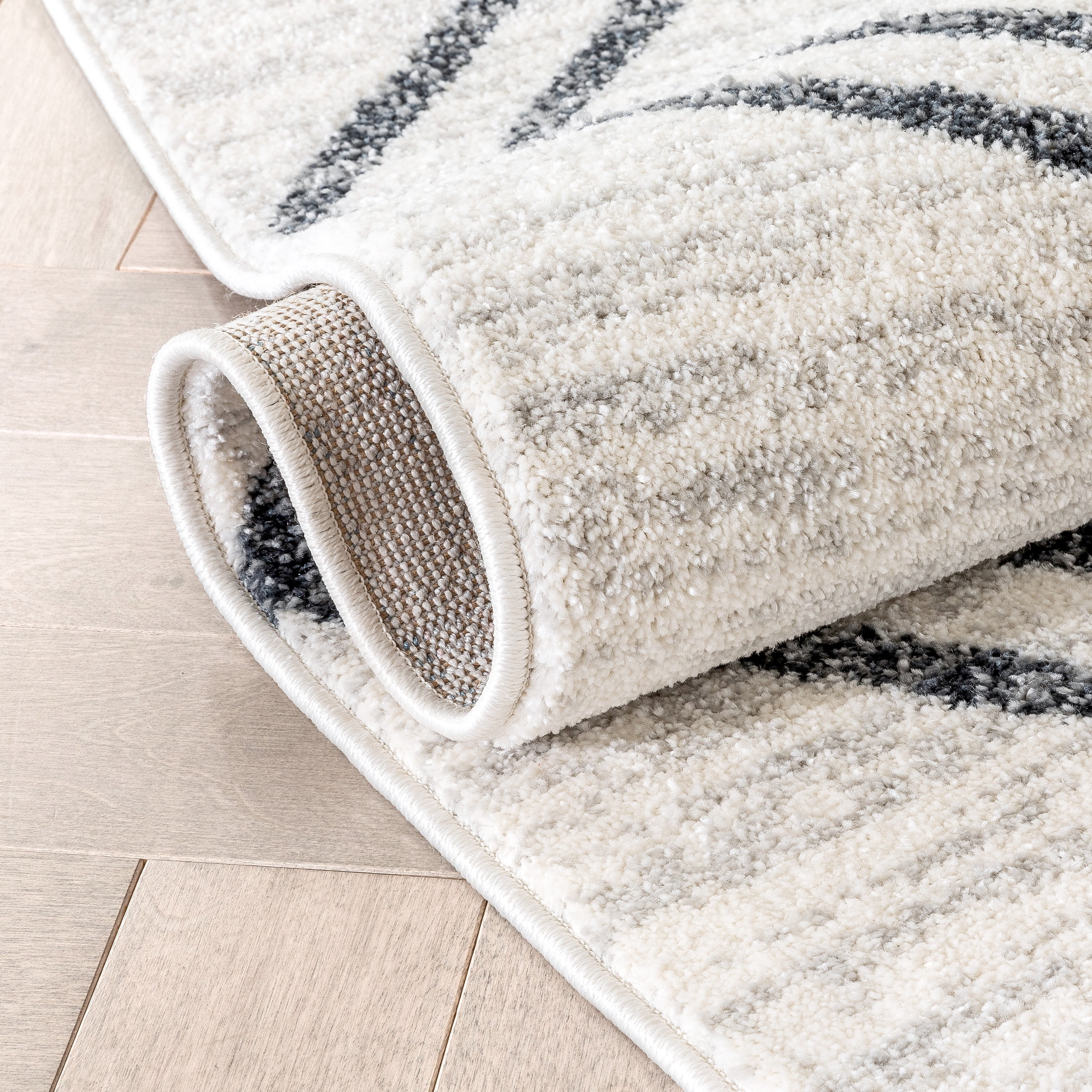 Well Woven Kennedy Chevron Area Rug, 6.58' x 9.25', Cotton Fringe For Authentic Look, Super Soft Pile, Durable, Easy To Clean