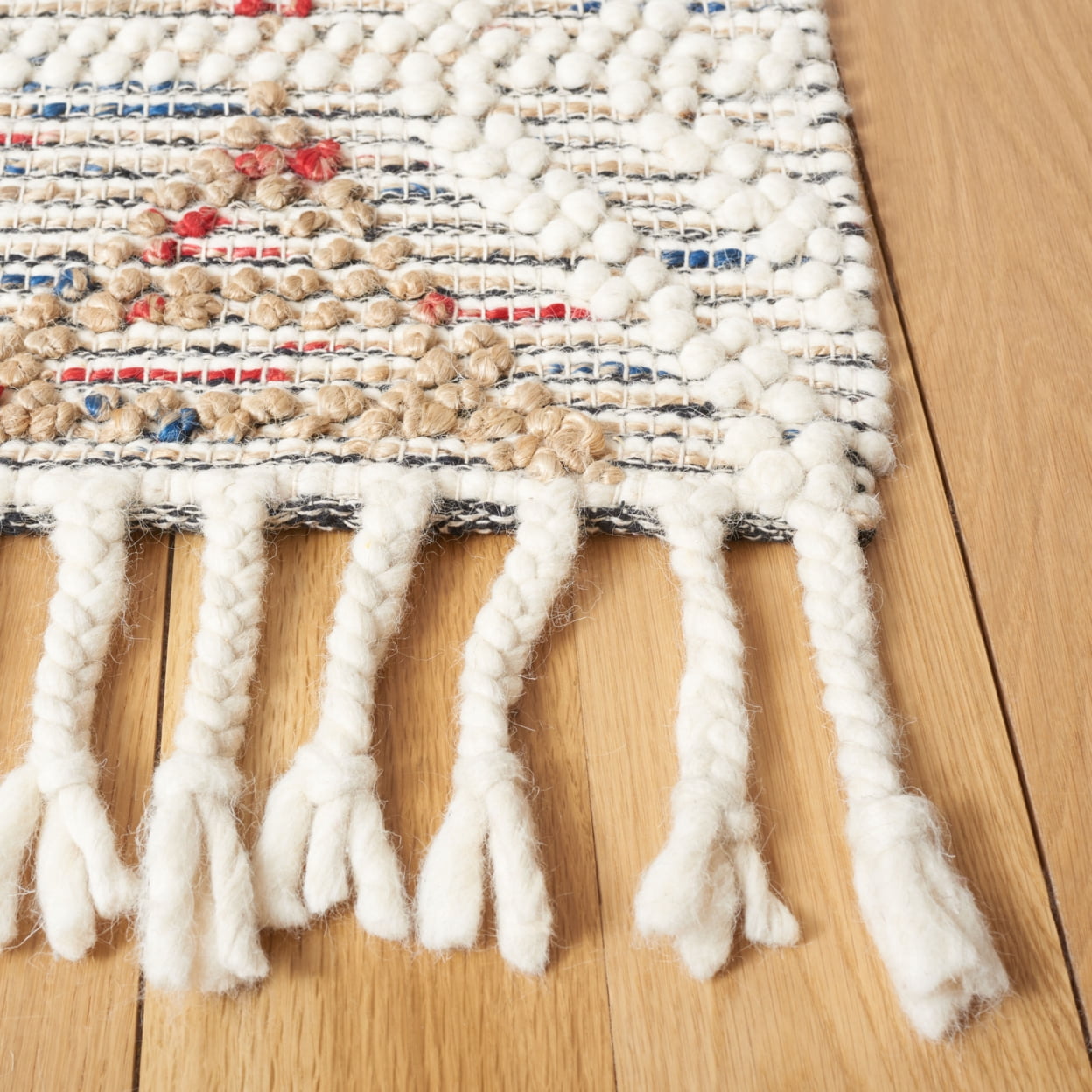 SAFAVIEH Natura Cynarra Southwestern Area Rug, Ivory/Red, 6' x 9'