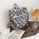thumbnail image 2 of Mochila Mochila retro con estampado de animales Mochila de viaje de hombro de mano (Blanco serpiente), 2 of 5