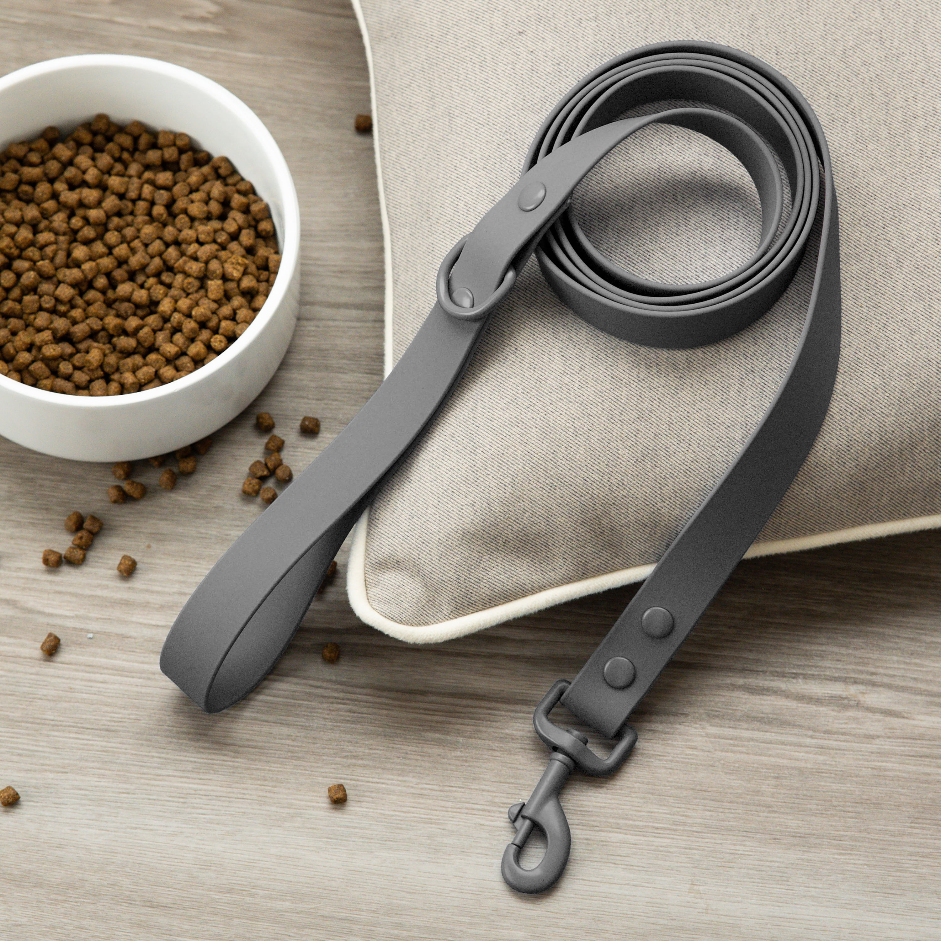 Vibrant Life 6' TPU Water Resistant Standard Dog Leash, Gray