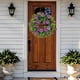 thumbnail image 4 of Corona de flores artificiales de eucalipto para la puerta principal, decoración de primavera con follaje verde para la puerta, corona floral artificial de plástico para interiores y, 4 of 6