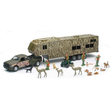 Wildlife Hunter Die Cast Fifth Wheel with Camo Camper and Deer (Best Truck For Towing 5th Wheel Camper)