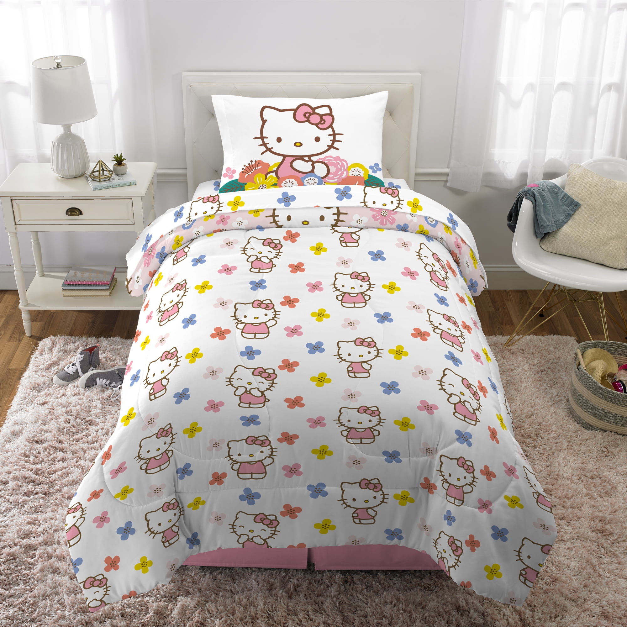 Hello Kitty Kids Twin Bed in a Bag, 5Pc Bedding Set, Comforter and Sheets with Bonus Tote