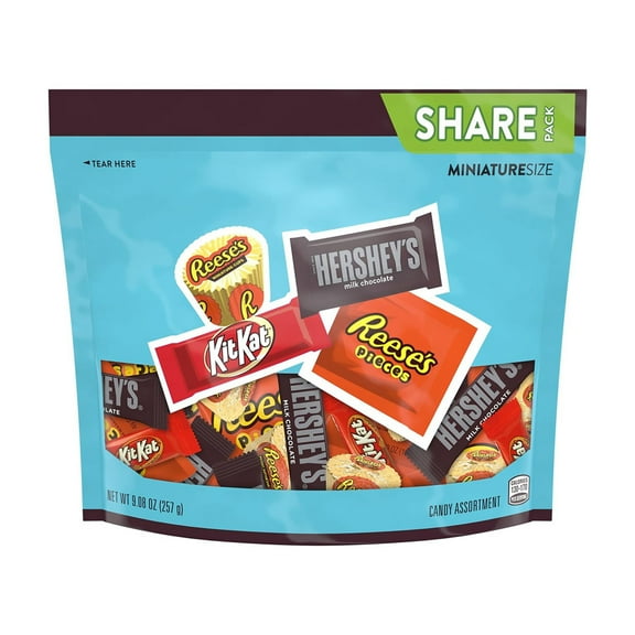 HERSHEY'S, REESE'S and KIT KAT Miniatures Milk Chocolate and Peanut Butter Assortment Candy (Pack of 2)