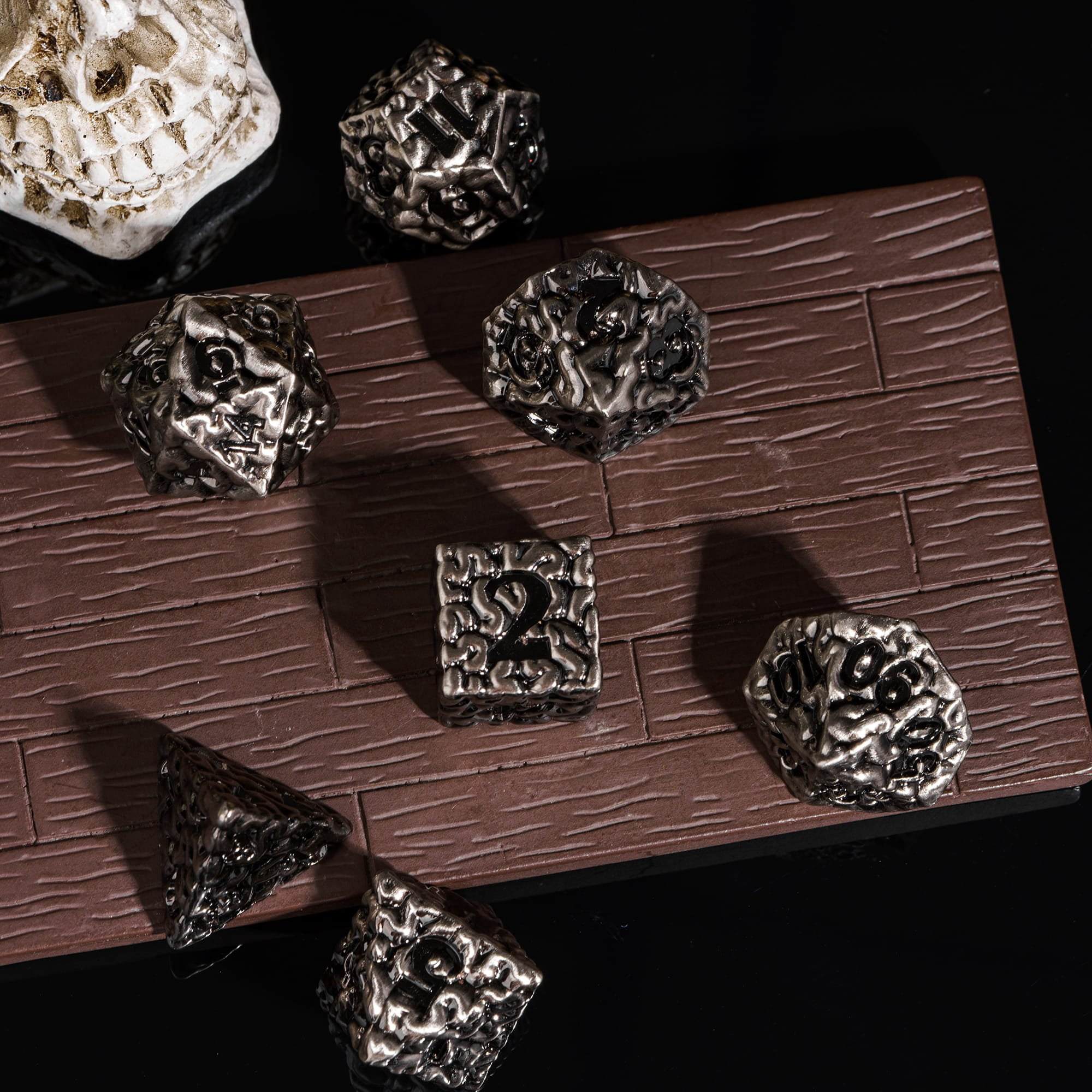 Cusdie 7-Die Metal DND Dice Set, Brain-patterned Metal Polyhedral D&D Dice Set for DND Dungeons and Dragons TTRPG Role Playing Games