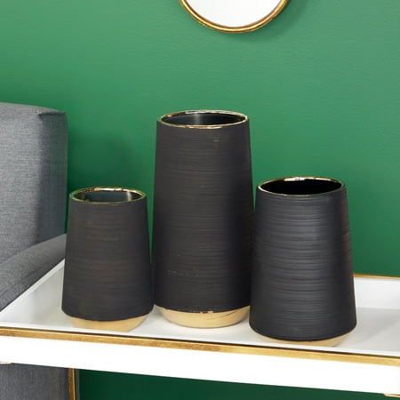 Large Round Vases CosmoLiving Extra Large, Round Matte Black Porcelain Vase with Metallic Gold Rim & Ridged Texture | 6” x 11” ()