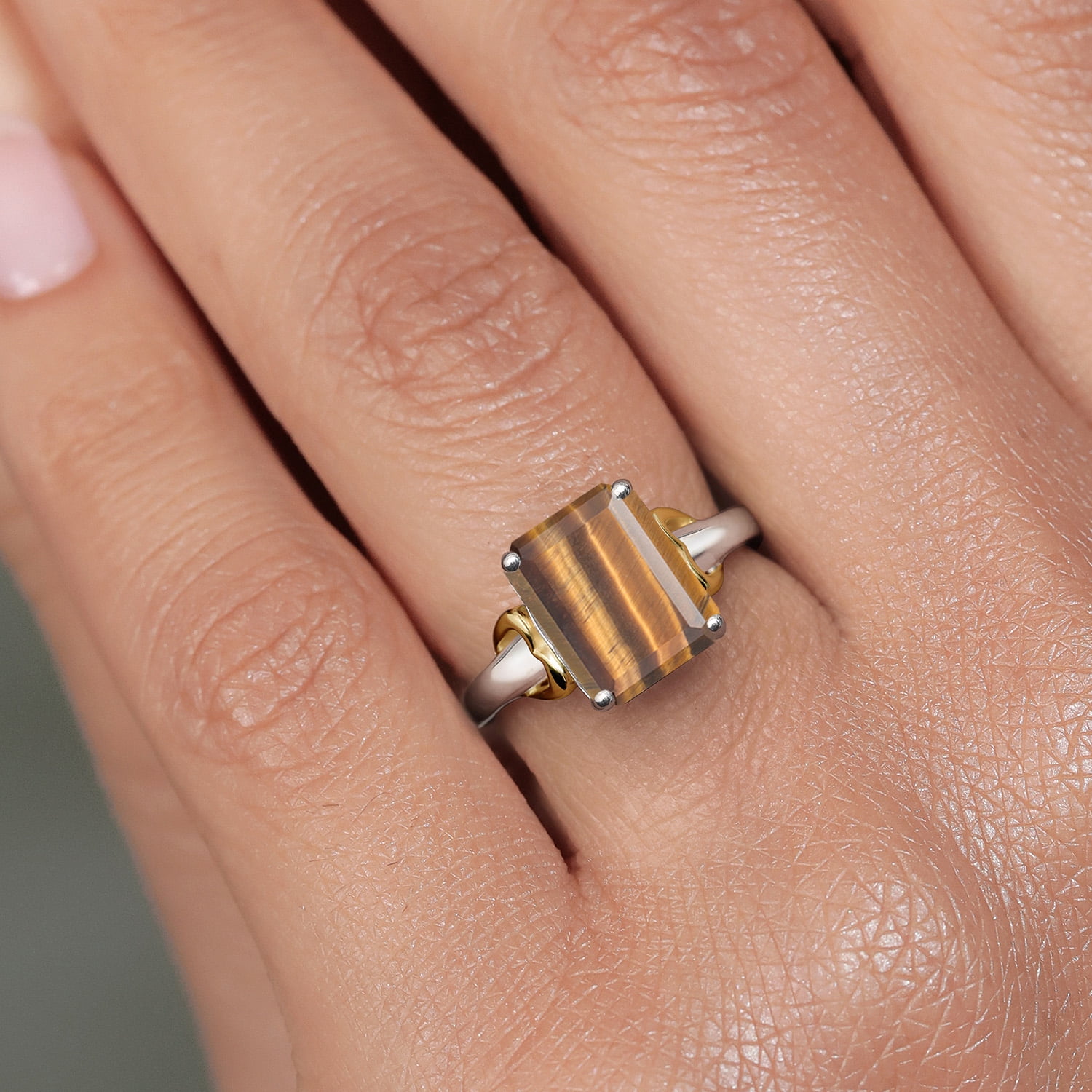 Gem Stone King 925 Silver and 10K Yellow Gold Brown Tiger Eye Solitaire Engagement Ring for Women | 3.00 Cttw | Emerald Cut 10X8MM | Gemstone Birthstone | Size 8
