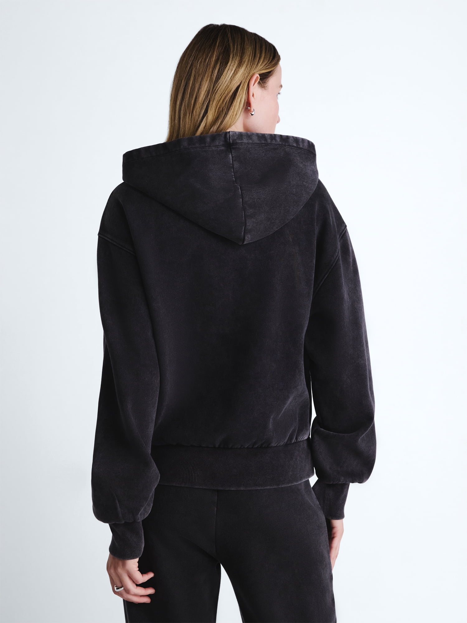 Scoop Women's and Women's Plus Mineral Wash Oversized Hoodie, Sizes XS-4X
