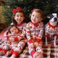 thumbnail image 3 of Una familia de tres y cuatro pijamas navideños familiares de manga larga con estampado de alces europeos y americanos, 3 of 4