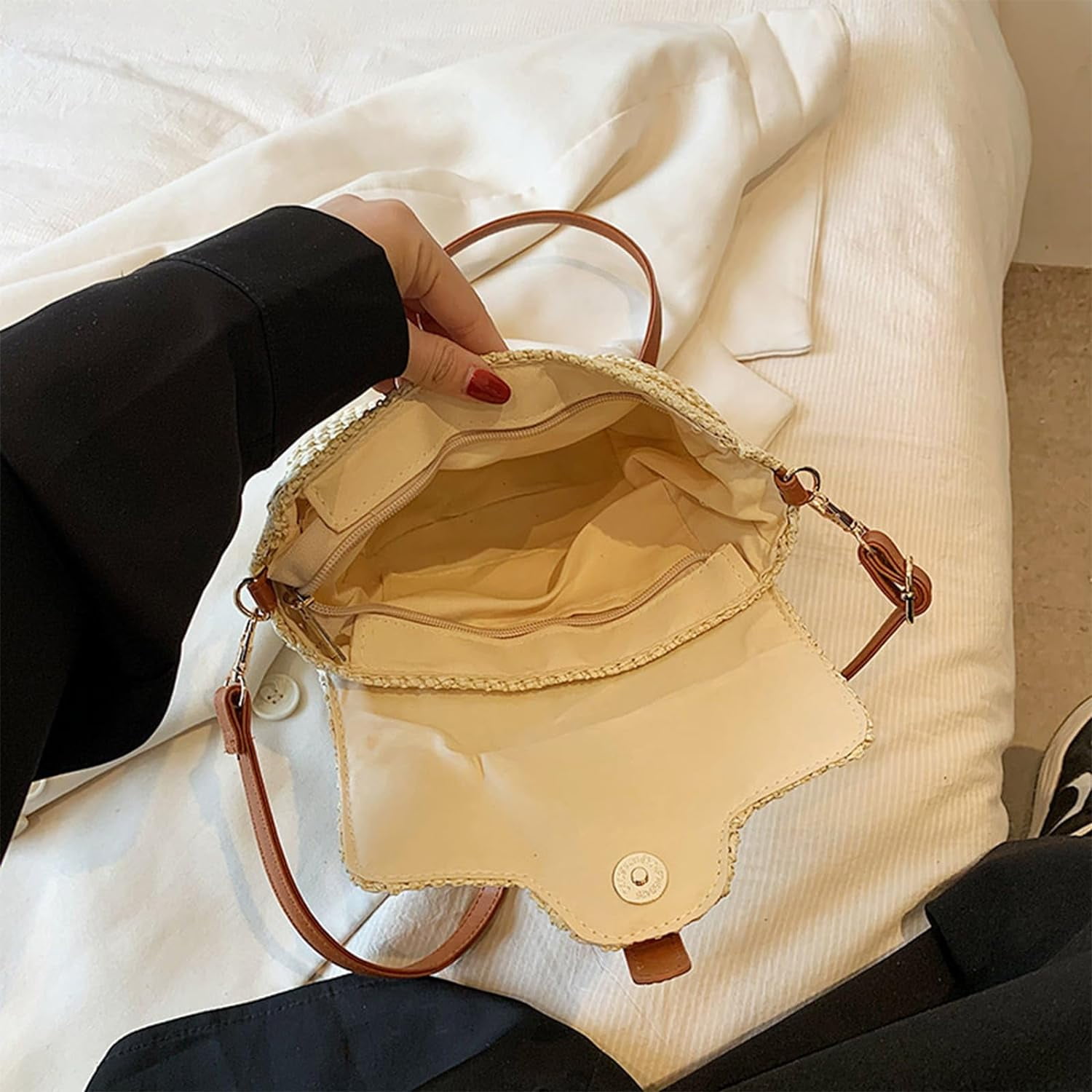 Straw Purses for Women, Summer Straw Crossbody Bag Purses Woven Straw Beach Bag for Vacation