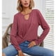 thumbnail image 3 of Camisa de manga larga para mujer, cuello redondo, escote en U, dobladillo anudado, Top informal de color puro para fiesta, viajes diarios, rojo oscuro M, 3 of 7