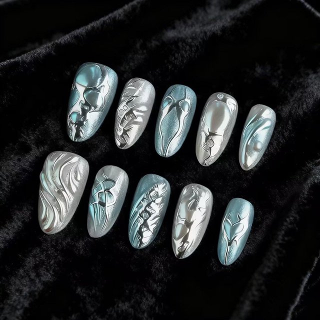 Presiona las uñas IMRAIN Blue Medium Almond con plata cromada