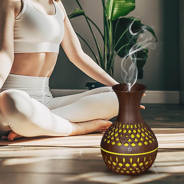 Feltree Hollow Wood Grain LED Humidifier with Aromatherapy Function, 300ML USB Desktop Air Moisturizer for Home/Office Decorative Essential Oil Diffuser