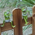 thumbnail image 6 of Set of 4 Cute Frog Figurines Hanging Animal Statue,Resin Pot Hanging Climbing Frog Sculpture Outdoor Statues Ornaments Décor for Flower pot/Fence, Yard Art Figurines for Patio Lawn House, 6 of 11