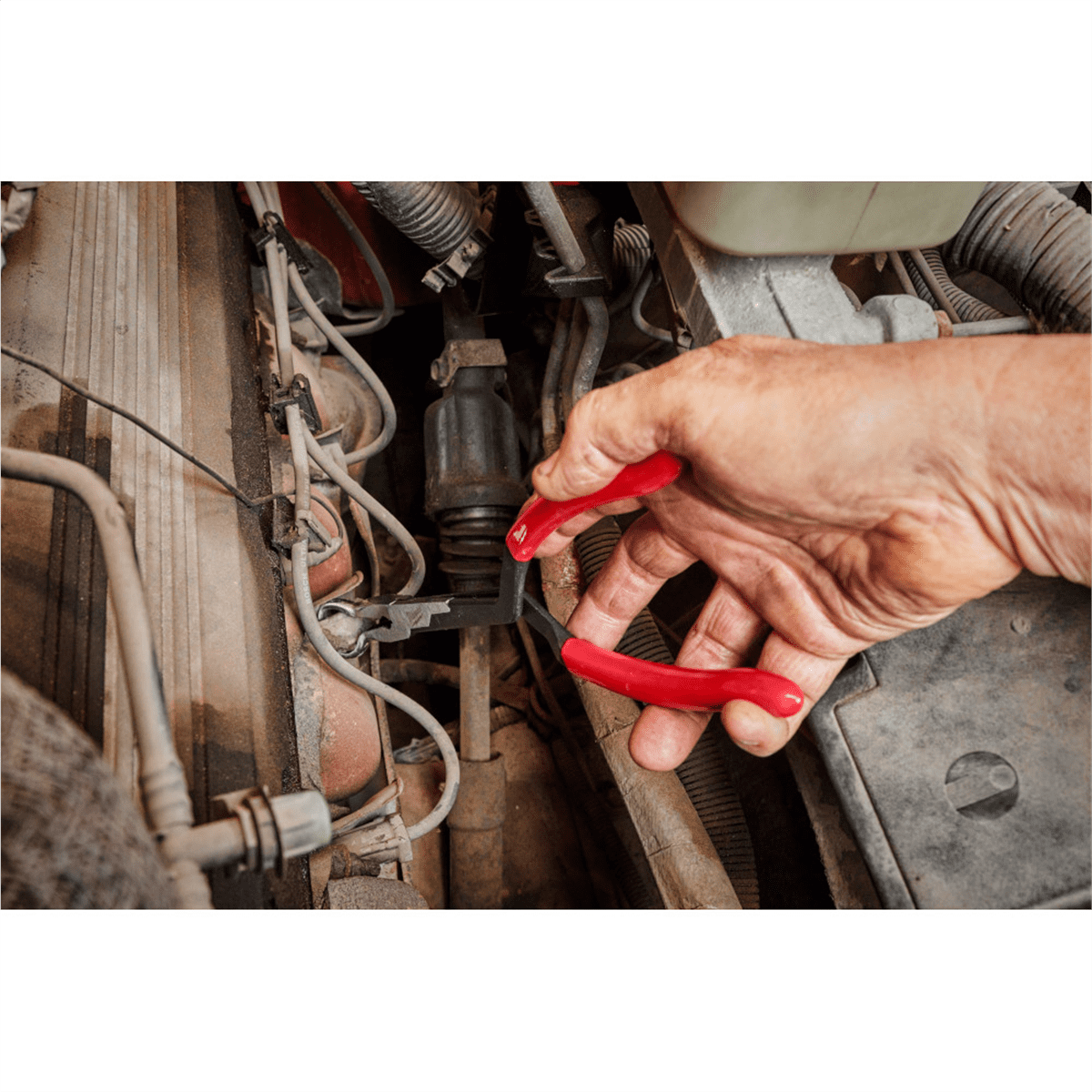Milwaukee 48-22-6563 Long Needle Nose Pliers Set with Hose Grip and Slip Resistant Grip (3-Piece)